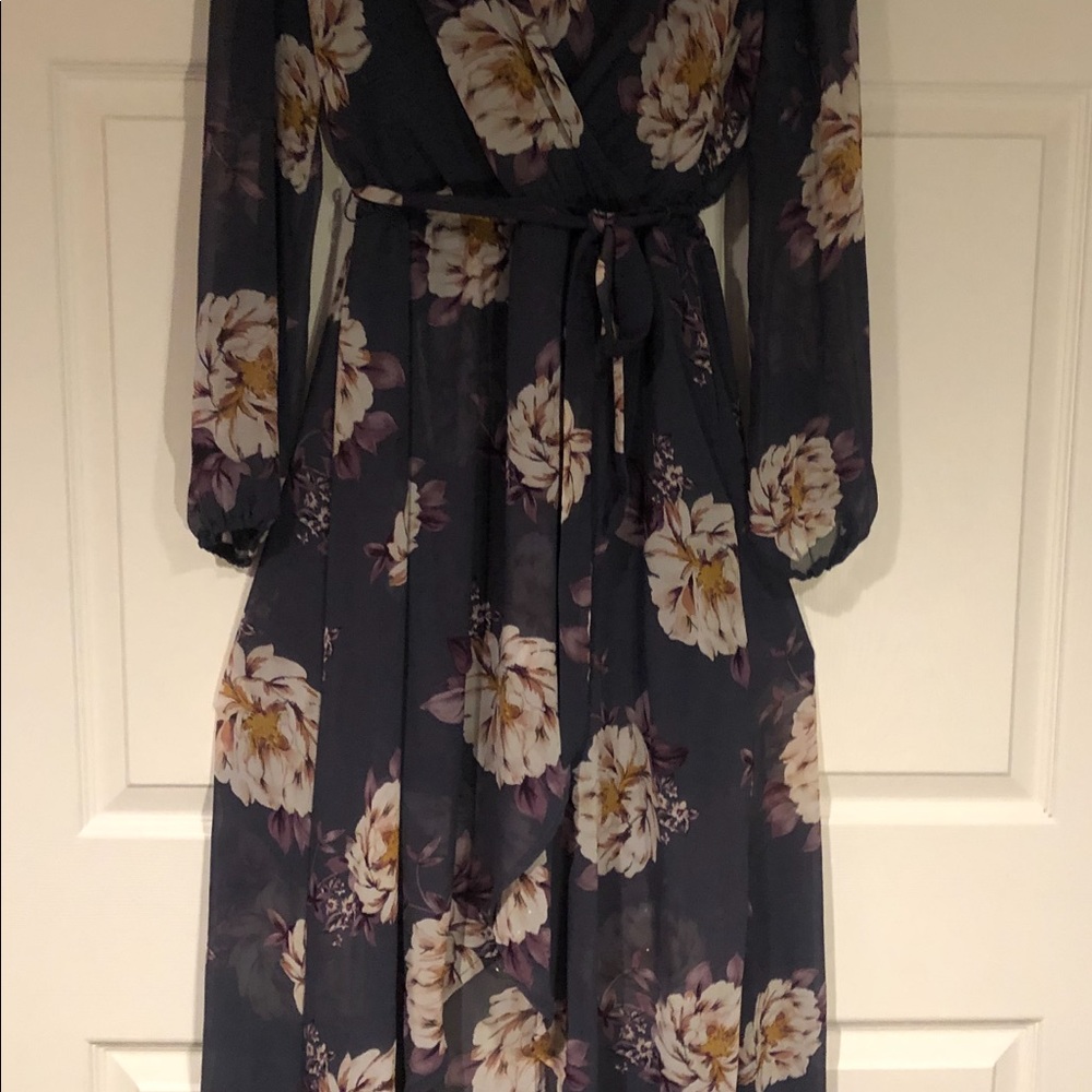 Dress - Picture 6 of 7